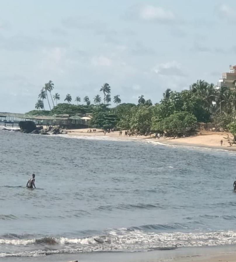 La Maison Du Voyageur Kribi Exterior foto